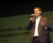 A Secretaria de Educação do Paraná realizou nesta quarta-feira (20), em Curitiba, o Seminário de Cooperação Pedagógica com Município