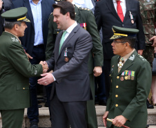 O governador Carlos Massa Ratinho Junior particip da cerimônia que comemora o 74º aniversário da tomada de Monte Castelo, na Itália, pela Força Expedicionária Brasileira, na Segunda Guerra Mundial. Foto: Gilson Abreu/ANPr
