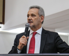 O governador Carlos Massa Ratinho Junior participa da solenidade que formaliza a Força-Tarefa Infância Segura de Prevenção e Combate a Crimes Contra a Criança, nesta quinta-feira (21) no Palácio da Justiça. Na foto, o procurador-geral de Justiça, Ivonei Sfoggia. -  Curitiba, 21/02/2019 - Foto: Geraldo Bubniak/ANPr