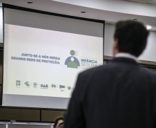 O governador Carlos Massa Ratinho Junior participa da solenidade que formaliza a Força-Tarefa Infância Segura de Prevenção e Combate a Crimes Contra a Criança, nesta quinta-feira (21) no Palácio da Justiça.    Curitiba, 21/02/2019 -  Foto: Geraldo Bubniak/ANPr