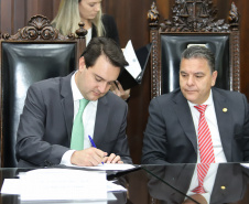 O governador Carlos Massa Ratinho Junior participa da solenidade que formaliza a Força-Tarefa Infância Segura de Prevenção e Combate a Crimes Contra a Criança, nesta quinta-feira (21) no Palácio da Justiça.    Curitiba, 21/02/2019 -  Foto:  Rodrigo Félix Leal/ANPr