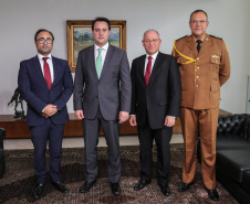 O governador Carlos Massa Ratinho Junior recebe o  Embaixador da República da Tunísia no Brasil  Mohamed Hedi Soltani e o primeiro Secretário Amine Sayeb, nesta quinta-feira (21) no Palácio Iguaçu.    Curitiba, 21/02/2019 -  Foto: Geraldo Bubniak/ANPr