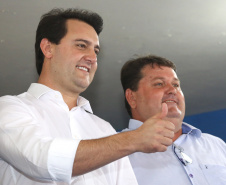 Governador Carlos Massa Ratinho Júnior participa da posse da nova diretoria da Associação dos Municípios do Norte Pioneiro (Amunorpi). O prefeito de Pinhalão, Sérgio Rodrigues é o presidente da Associação.  -  Pinhalão, 22/01/2019  -  Foto: Jaelson Lucas/ANPr