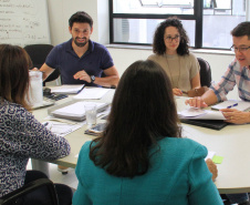 A Comissão Plurisecretarial do Plano de Desenvolvimento Regional Sustentável - PDS Metrópole Paraná Norte- reuniu-se nesta sexta-feira (22), no Palácio das Araucárias, em Curitiba, com integrantes do Consórcio Cobrape-Urbtec, responsável pela metodologia.  -  Curitiba, 22/02/2019  -  Foto: Divulgação SEDU