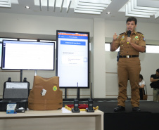 O governador Carlos Massa Ratinho Jr entregou nesta sexta(22) novas viaturas, aparelhos etolométricos e coletes balísticos às unidades da Polícia Militar que pertencem ao 2 Comando Regional - Londrina e região. Londrina,22/02/2019 -  Foto: Rodrigo Félix Leal/ANPr