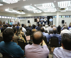 O governador Carlos Massa Ratinho Jr entregou nesta sexta(22) novas viaturas, aparelhos etolométricos e coletes balísticos às unidades da Polícia Militar que pertencem ao 2 Comando Regional - Londrina e região. Londrina,22/02/2019 Foto:Jaelson Lucas / ANPr