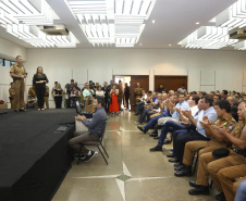 O governador Carlos Massa Ratinho Jr entregou nesta sexta(22) novas viaturas, aparelhos etolométricos e coletes balísticos às unidades da Polícia Militar que pertencem ao 2 Comando Regional - Londrina e região. Londrina,22/02/2019 Foto:Jaelson Lucas / ANPr
