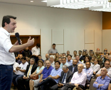O governador Carlos Massa Ratinho Jr entregou nesta sexta(22) novas viaturas, aparelhos etolométricos e coletes balísticos às unidades da Polícia Militar que pertencem ao 2 Comando Regional - Londrina e região. Londrina,22/02/2019 Foto:Jaelson Lucas / ANPr