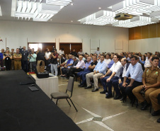 O governador Carlos Massa Ratinho Jr entregou nesta sexta(22) novas viaturas, aparelhos etolométricos e coletes balísticos às unidades da Polícia Militar que pertencem ao 2 Comando Regional - Londrina e região. Londrina,22/02/2019 Foto:Jaelson Lucas / ANPr