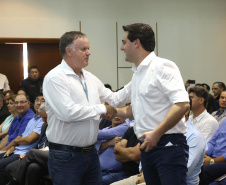 O governador Carlos Massa Ratinho Jr entregou nesta sexta(22) novas viaturas, aparelhos etolométricos e coletes balísticos às unidades da Polícia Militar que pertencem ao 2 Comando Regional - Londrina e região. Londrina,22/02/2019 Foto:Jaelson Lucas / ANPr
