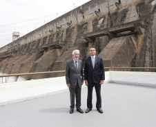 O governador em exercício Darci Piana participou nesta terça-feira (26), em Foz do Iguaçu, da cerimônia de posse do novo diretor-geral brasileiro da Itaipu Binacional, general Joaquim Silva e Luna, com as presenças do Presidente Jair Bolsonaro e do presidente do Paraguai, Mario Abdo Benítez; dos ministros almirante Bento Albuquerque, de Minas e Energia e Ernesto Araújo, de Relações Exteriores  - Foz do Iguaçu, 26/02/2019 - Foto: Arnaldo Alves/ANPr
