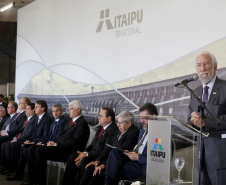 O governador em exercício Darci Piana participou nesta terça-feira (26), em Foz do Iguaçu, da cerimônia de posse do novo diretor-geral brasileiro da Itaipu Binacional, general Joaquim Silva e Luna, com as presenças do Presidente Jair Bolsonaro e do presidente do Paraguai, Mario Abdo Benítez; dos ministros almirante Bento Albuquerque, de Minas e Energia e Ernesto Araújo, de Relações Exteriores  - Foz do Iguaçu, 26/02/2019 - Foto: Arnaldo Alves/ANPr