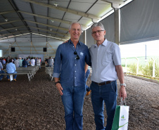 O secretário da Agricultura e Abastecimento do Paraná, Norberto Ortigara, durante abertura, nesta quarta-feira (27), do Dia de Campo Verão 2019, da Cooperativa Agraria, de Entre Rios, em Guarapuava. Na foto, o presidente da Cooperativa Agrária, de Guarapuava, Jorge Karl, e O secretário Norberto Ortigara.  -  27/02/2019  -  Foto:  Divulgação SEAB