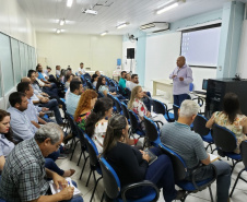 Para intensificar o combate ao mosquito transmissor da dengue, o Aedes egypti, a Secretaria de Estado Saúde está promovendo uma série de reuniões para capacitação de técnicos estaduais e municipais, das cidades que compõem a 12ª Regional da Saúde, que tem sede em Umuarama, no Noroeste do Estado. Foto:Divulgação/SESA