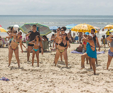 A equipe da Esporte Paraná vai finalizar as atividades esportivas na Operação Verão Paraná contabilizando 122 mil atendimentos no período.   -  Foto: Divulgação Operação Verão