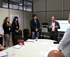 primeira reunião gerencial do secretário do Desenvolvimento Urbano, João Carlos Ortega, com dirigentes da Paraná Edificações (Pred). Pela proposta de reforma administrativa do Governo do Estado, que já tramita na Assembleia Legislativa, a Paraná Edificações vai compor o conjunto de órgãos vinculados à Secretaria do Desenvolvimento Urbano.  -  Curitiba, 27/02/2019  -  Foto: Divulgação SEDU