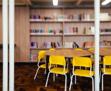 A Biblioteca Pública do Paraná (BPP) promove uma programação especial na próxima quinta-feira (7), dia do aniversário de 162 anos de sua fundação. Às 10h30, acontece a abertura da mostra Por dentro da Biblioteca, do fotógrafo Eduardo Macarios. Foto: Eduardo Macarios