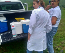 Equipe da secretaria da Saúde percorre as áreas mais remotas do município de Adrianópolis em busca de pessoas não vacinadas contra a febre amarela.  Adrianópolis, 28/02/2019  -  Foto: Divulgação SESA