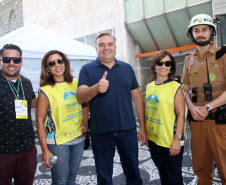 A primeira ação da Força-Tarefa Infância Segura ocorreu durante o Carnaval, com ações em Curitiba e Litoral do Paraná, garantindo a diversão dos filhos e a tranquilidade dos pais
