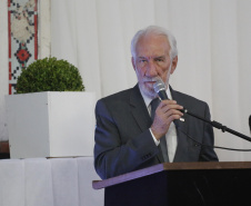 O governador em exercício Darci Piana, participou da assinatura do acordo de parceria e cooperação entre as cidades de Prudentópolis e Ternopil, Ucrânia. Participaram da cerimônia: prefeito de Prudentópolis, Adelmo Luiz Klosowski; Cônsul da Ucrânia no Paraná, Mariano Czaikowski; prefeito de Ternopil, Serhii Nadal; entre outros.Prudentópolis, 06-03-19.Foto: Arnaldo Alves / ANPr.