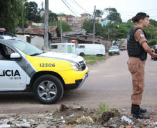 O 12º Batalhão da Polícia Militar do Paraná decidiu manter o efetivo que atende a área central de Curitiba exclusivamente feminino, nesta sexta-feira, 8 de Março. O policiamento de radiopatrulha é feito por mulheres. A iniciativa busca valorizá-las. Todas as policiais da unidade, tanto do serviço operacional quando do administrativo se reuniram as 6 horas no batalhão e, desde então, estão nas ruas do centro da capital atendendo ocorrências. Curitiba, 08/03/2019 - Foto: Soldado Priscila Carvalho