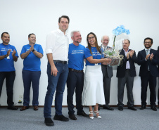 O governador Carlos Massa Ratinho Junior empossa a nova diretoria do Instituto de Tecnologia do Paraná (Tecpar). Tomam posse como diretor-presidente do Tecpar, Fabio Cammarota; diretora comercial, Danielle Portela; o diretor de Desenvolvimento Tecnológico e Inovação, Rafael Rodrigues; e diretor de Administração e Finanças, Arnaldo da Fonseca. Foto: Rodrigo Félix Leal/ANPr