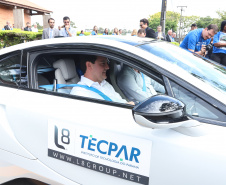 O governador Carlos Massa Ratinho Junior empossa a nova diretoria do Instituto de Tecnologia do Paraná (Tecpar). Tomam posse como diretor-presidente do Tecpar, Fabio Cammarota; diretora comercial, Danielle Portela; o diretor de Desenvolvimento Tecnológico e Inovação, Rafael Rodrigues; e diretor de Administração e Finanças, Arnaldo da Fonseca. Foto: Rodrigo Félix Leal/ANPr