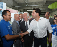 O governador Carlos Massa Ratinho Junior empossa a nova diretoria do Instituto de Tecnologia do Paraná (Tecpar). Tomam posse como diretor-presidente do Tecpar, Fabio Cammarota; diretora comercial, Danielle Portela; o diretor de Desenvolvimento Tecnológico e Inovação, Rafael Rodrigues; e diretor de Administração e Finanças, Arnaldo da Fonseca. Foto: Rodrigo Félix Leal/ANPr