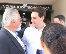 O governador Carlos Massa Ratinho Junior empossa a nova diretoria do Instituto de Tecnologia do Paraná (Tecpar). Tomam posse como diretor-presidente do Tecpar, Fabio Cammarota; diretora comercial, Danielle Portela; o diretor de Desenvolvimento Tecnológico e Inovação, Rafael Rodrigues; e diretor de Administração e Finanças, Arnaldo da Fonseca. Foto: Rodrigo Félix Leal/ANPr