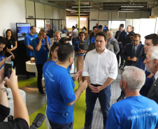 O governador Carlos Massa Ratinho Junior empossa a nova diretoria do Instituto de Tecnologia do Paraná (Tecpar). Tomam posse como diretor-presidente do Tecpar, Fabio Cammarota; diretora comercial, Danielle Portela; o diretor de Desenvolvimento Tecnológico e Inovação, Rafael Rodrigues; e diretor de Administração e Finanças, Arnaldo da Fonseca. Foto: José Fernando Ogura/ANPr