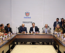 O balanço final da "Operação Verão" foi apresentado nesta quinta-feira (14), em reunião no Palácio Iguaçu, do governador Carlos Massa Ratinho Junior, o secretário da Segurança Pública e Administração Penitenciária, Luiz Felipe Carbonell, e representantes de todas as secretarias e órgãos envolvidos nas atividades..Foto de Gilson Abreu/ANPr - 14.03.2019