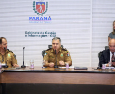 O balanço final da "Operação Verão" foi apresentado nesta quinta-feira (14), em reunião no Palácio Iguaçu, do governador Carlos Massa Ratinho Junior, o secretário da Segurança Pública e Administração Penitenciária, Luiz Felipe Carbonell, e representantes de todas as secretarias e órgãos envolvidos nas atividades..Foto de Gilson Abreu/ANPr - 14.03.2019