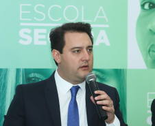 O governador Carlos Massa Ratinho Junior lançou nesta sexta-feira (15) o programa Escola Segura, que prevê uma série de medidas preventivas e protetivas de segurança que serão executadas na rede estadual de ensino. Curitiba,15/03/2019 Foto: Rodrigo Félix Leal/ANPr