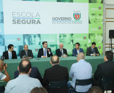 O governador Carlos Massa Ratinho Junior lançou nesta sexta-feira (15) o programa Escola Segura, que prevê uma série de medidas preventivas e protetivas de segurança que serão executadas na rede estadual de ensino. Curitiba,15/03/2019 Foto: Rodrigo Félix Leal/ANPr