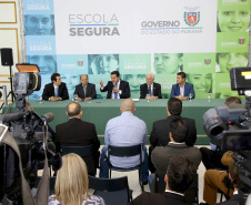 O governador Carlos Massa Ratinho Junior lançou nesta sexta-feira (15) o programa Escola Segura, que prevê uma série de medidas preventivas e protetivas de segurança que serão executadas na rede estadual de ensino. Curitiba,15/03/2019 Foto: Jaelson Lucas / ANPr