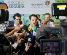 O governador Carlos Massa Ratinho Junior lançou nesta sexta-feira (15) o programa Escola Segura, que prevê uma série de medidas preventivas e protetivas de segurança que serão executadas na rede estadual de ensino. Curitiba,15/03/2019 Foto: Jaelson Lucas / ANPr