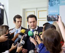 O governador Carlos Massa Ratinho Junior lançou nesta sexta-feira (15) o programa Escola Segura, que prevê uma série de medidas preventivas e protetivas de segurança que serão executadas na rede estadual de ensino. Curitiba,15/03/2019 Foto: Jaelson Lucas / ANPr