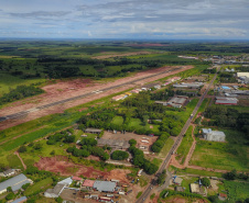 Em visita à 45ª edição da Expo Umuarama na noite desta sexta-feira (15), o governador Carlos Massa Ratinho Junior anunciou um pacote de R$ 54,7 milhões em investimentos na PR-323