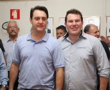 O governador Carlos Massa Ratinho Junior confirmou neste sábado (16) investimentos de R$ 2,82 milhões em obras e compra de máquinas e veículos para oito municípios da região Noroeste do Estado. Foram assinadas, na ExpoParanavaí, um dos principais eventos do agronegócio do Paraná, autorizações e homologações.   -  Paranavaí, 16/03/2019  -  Foto: José Fernando Ogura/ANPr