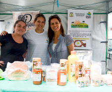 A Copasol Sul, cooperativa de agricultura familiar de Agudos do Sul, na Região Metropolitana de Curitiba, fez sua estreia em vendas diretas de seus produtos ao consumidor durante a Feira das Cooperativas, que acontece todas às sextas-feiras, em Curitiba.  Foto:SEAB
