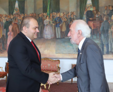 Vice-governador Darci Piana recebe o embaixador da República da Macedônia do Norte, Ivica Bocevski  -  Curitiba, 18/03/2019  - Foto: José Fernando Ogurta/ANPr