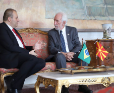 Vice-governador Darci Piana recebe o embaixador da República da Macedônia do Norte, Ivica Bocevski  -  Curitiba, 18/03/2019  - Foto: José Fernando Ogurta/ANPr