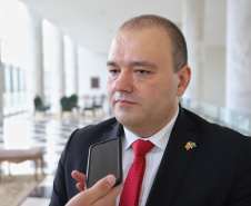 Vice-governador Darci Piana recebe o embaixador da República da Macedônia do Norte, Ivica Bocevski  -  Curitiba, 18/03/2019  - Foto: José Fernando Ogurta/ANPr