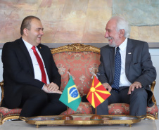 Vice-governador Darci Piana recebe o embaixador da República da Macedônia do Norte, Ivica Bocevski  -  Curitiba, 18/03/2019  - Foto: José Fernando Ogurta/ANPr