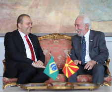 Vice-governador Darci Piana recebe o embaixador da República da Macedônia do Norte, Ivica Bocevski  -  Curitiba, 18/03/2019  - Foto: José Fernando Ogurta/ANPr