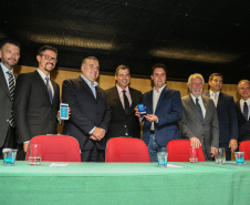 O governador Carlos Massa Ratinho Junior  lança o aplicativo Paraná Serviços no Auditório Mário Lobo em Curitiba nesta segunda-feira (18). Trata-se de uma solução inovadora do Governo do Paraná que facilitará a intermediação entre o contratante e o prestador autônomo de serviços.   Curitiba, 15/03/2019 -  Foto: Geraldo Bubniak/ANPr