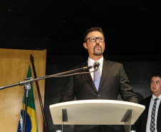 O governador Carlos Massa Ratinho Junior  lança o aplicativo Paraná Serviços no Auditório Mário Lobo em Curitiba nesta segunda-feira (18). Trata-se de uma solução inovadora do Governo do Paraná que facilitará a intermediação entre o contratante e o prestador autônomo de serviços.   Curitiba, 15/03/2019 -  Foto: Geraldo Bubniak/ANPr