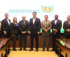 Governador Carlos Massa Ratinho Junior durante reunião com o secretário Nacional de Segurança Pública, general Guilherme Theóphilo e o secretário estadual da Segurança Pública e Administração Penitenciária, general Luiz Felipe Carbonell  -  Curitiba, 19/03/2019  -  Foto: Rodrigo Félix Leal/ANPr