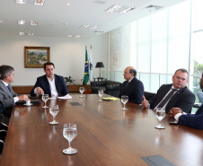 Governador Carlos Massa Ratinho Junior durante reunião com o secretário Nacional de Segurança Pública, general Guilherme Theóphilo e o secretário estadual da Segurança Pública e Administração Penitenciária, general Luiz Felipe Carbonell - Curitiba, 19/03/2019 - Foto Gilson Abreu/ANPr