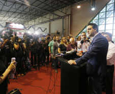 O governador Carlos Massa Ratinho Junior esteve nesta quarta-feira (20) na 12ª edição da Movelpar– Feira de Móveis do Paraná, em Arapongas, Norte do Estado, e destacou a importância da indústria moveleira para a economia paranaense.  -  Arapongas, 20/03/2019  -  Foto: Arnaldo Alves/ANPr